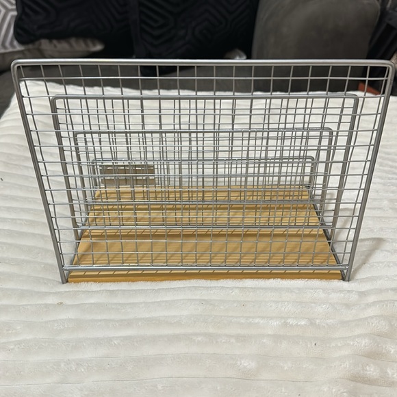 Mail Holder - Picture 3 of 4